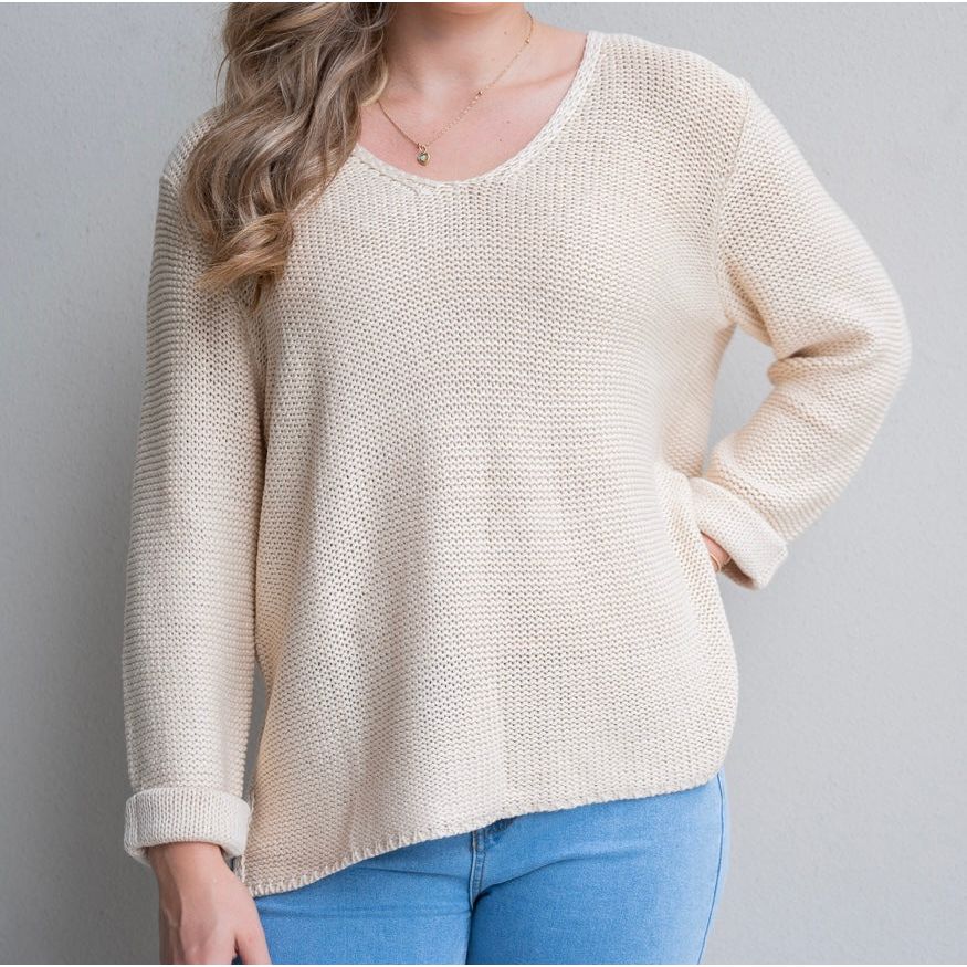 Avalon Cotton Knit Jumper

Soft 100% cotton knit, slouchy oversized style to wear on its own or layered with a collared shirt underneath.

Available in four beautiful colours for Autumn &amp; Winter, will also take you thru as a  transeasonal piece.