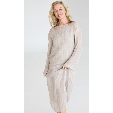 Mode Linen Dress

Eadie's Luxe Linen Capsule is crafted from luxe lightweight gauze linen. This apparel collection utilises our exclusively developed gauze linen fabric, renowned for its exceptional softness and graceful drape on the body.