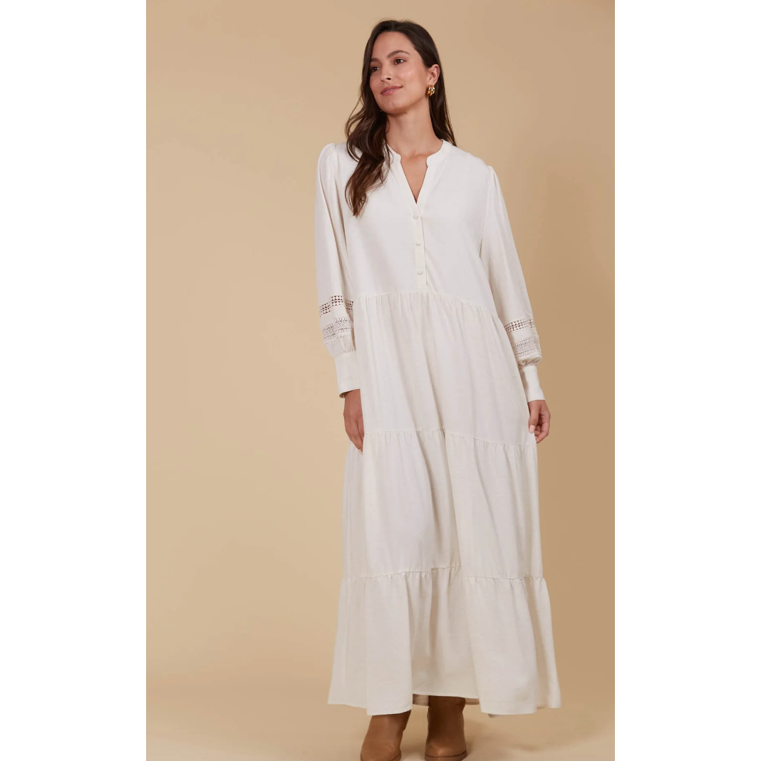Aphrodite Maxi- Canvas

The Aphrodite Maxi is your go-to for effortless style with maximum impact— throw it on and you're ready to shine! Blending modern touches with a modest vibe, this versatile piece is perfect for the office, dinner dates, or special occasions. Crafted from a breezy linen blend, it's a great pick for those tricky "in-between" seasons. Pair it with your favourite loafers or boots, and you're good to go!