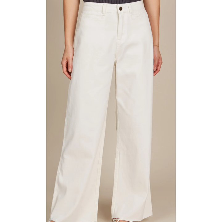 Tate Denim Pants

Say hello to your new favourite denim jeans! The Tate Denim is guaranteed to make an impression - with a classic wide-leg silhouette and a mid-rise fit, these denim jeans provide an effortless look that will complement any outfit. It features a button and zip closure with pockets and a raw edge ready for any occasion. Style it with a tank, cape and glam accessories for cocktails with the girls or a soft knit and sneakers while you run errands.