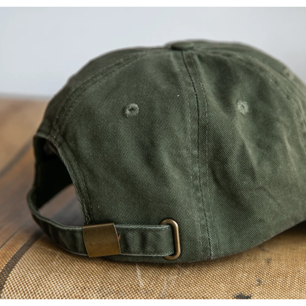 Living Cap - Washed Green
The perfect cap made for cruising through the city or strolling on the beach. This classic six-panel baseball cap will never go out of style. Easily worn with any outfit, this Ottway accessory is a staple.