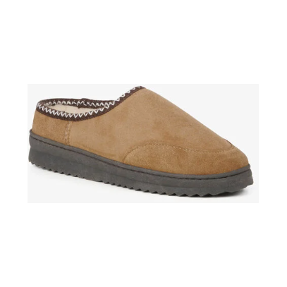 Platinum Outback Scuff - Chestnut

Unwind in style with a slipper that means business. Crafted from premium Australian sheepskin, this classic scuff is all about breathable warmth and unbeatable comfort. The sturdy yet lightweight sole makes it perfect for lounging at home or stepping out to grab the morning paper. Easy to wear, hard to take off. Our slippers may feel firm at first, but soften with wear, for lasting comfort.